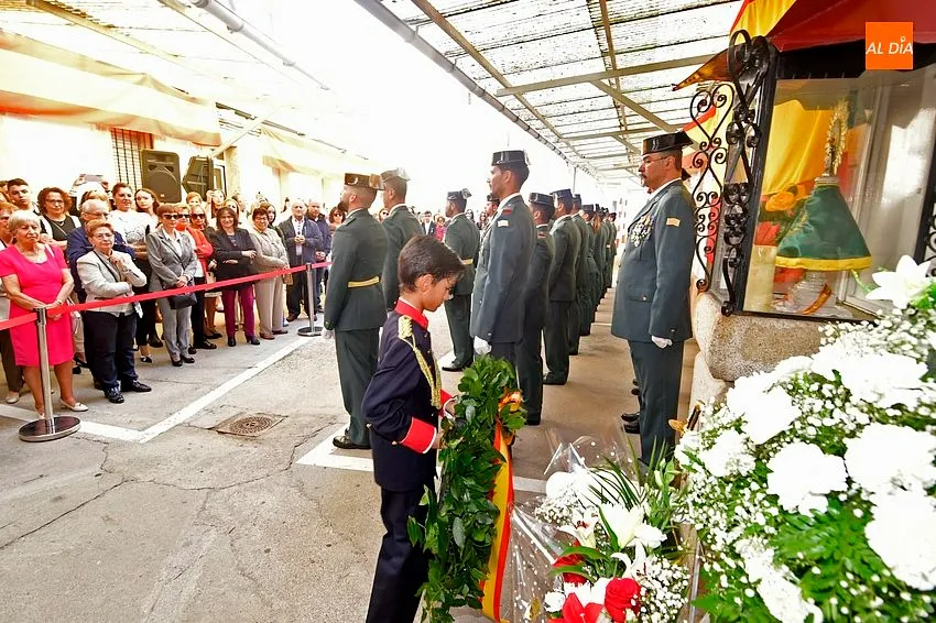 Foto 11 - Condecorados dos agentes de la Guardia Civil mirobrigense, que jubila a uno de sus hist&oacute;ricos