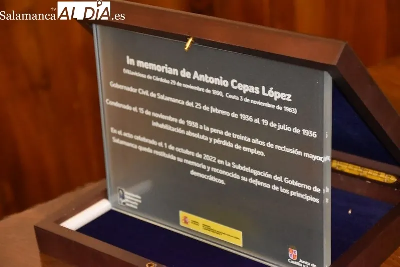 Homenaje en la Subdelegación del Gobierno a Antonio Cepas López, gobernador civil de Salamanca cuando se produjo el golpe de estado de 1936