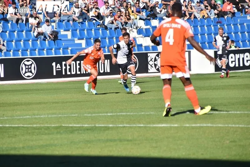 Foto 17 - Unionistas acaba pidiendo la hora para lograr su primera victoria ante un flojo Rayo Majadahonda (2-1)