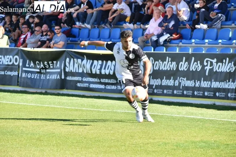 Foto 15 - Unionistas acaba pidiendo la hora para lograr su primera victoria ante un flojo Rayo Majadahonda (2-1)