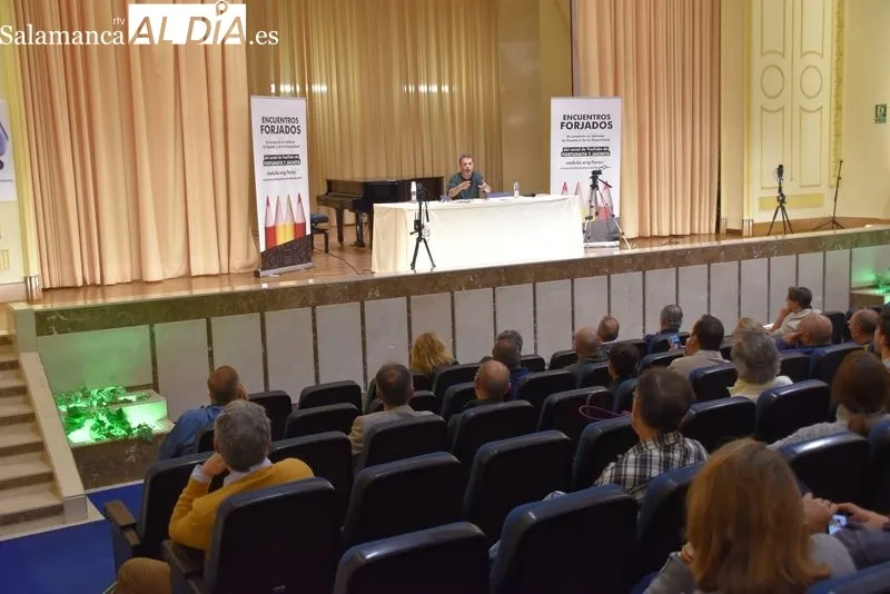 Íñigo Ongay, durante su ponencia