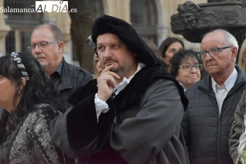 Desfile por la capital de la novena edición de las Vísperas Nupciales