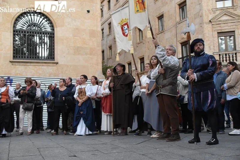 Desfile por la capital de la novena edición de las Vísperas Nupciales