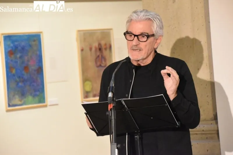 Inauguración de la exposición 'El poeta era él. Lienzos de Almudena Timón sobre poemas de Aníbal Núñez'. 