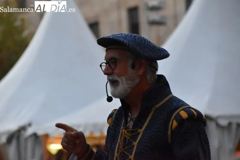 Desfile por la capital de la novena edición de las Vísperas Nupciales
