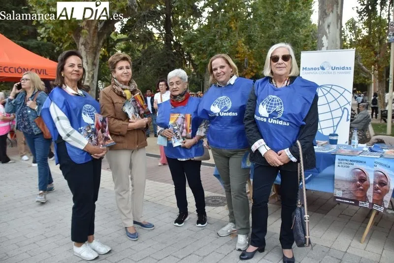 Feria de asociaciones y entidades 'Salamanca nos movemos' en el parque de La Alamedilla 