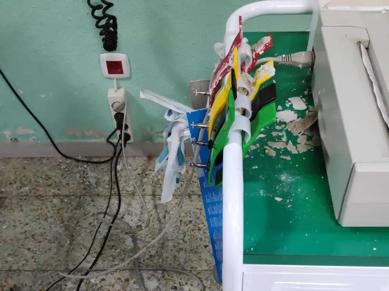 Fotografías de las goteras en el centro de salud. 
