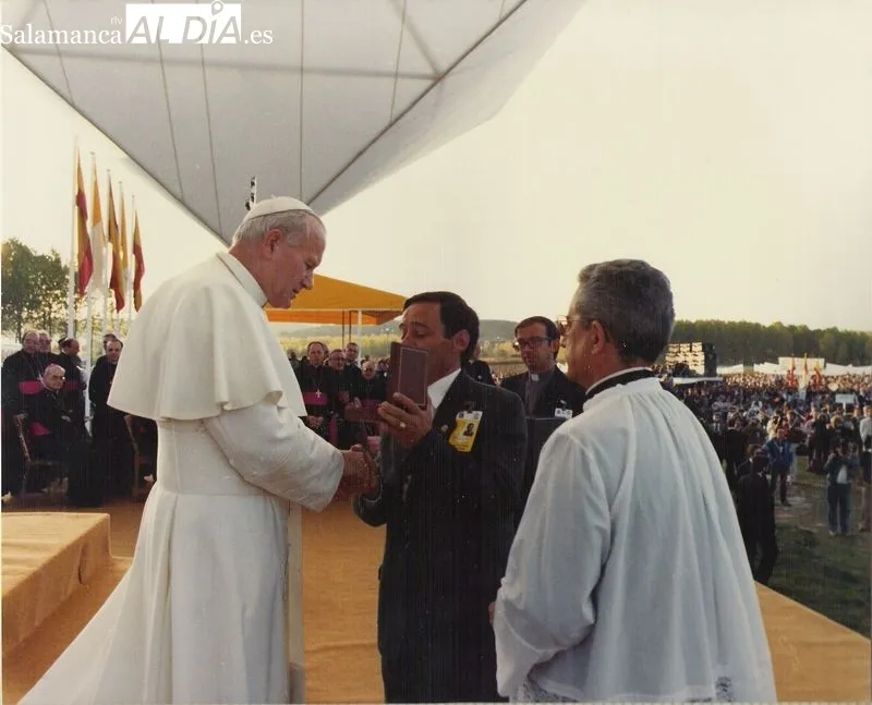 Foto 3 - Juan Pablo II, peregrino al sepulcro de Santa Teresa