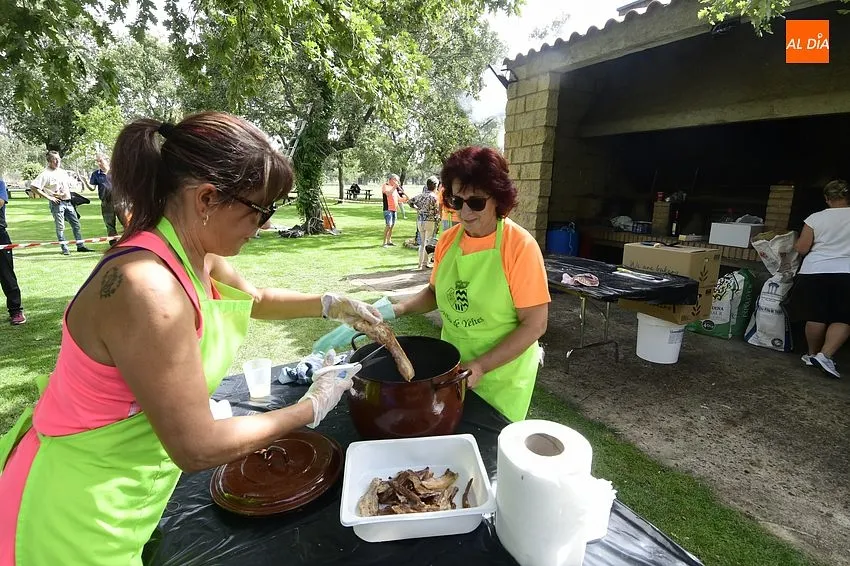 Comida Popular para terminar las fiesta de Alba de Yeltes/ Fotos: Adrián M.Pastor