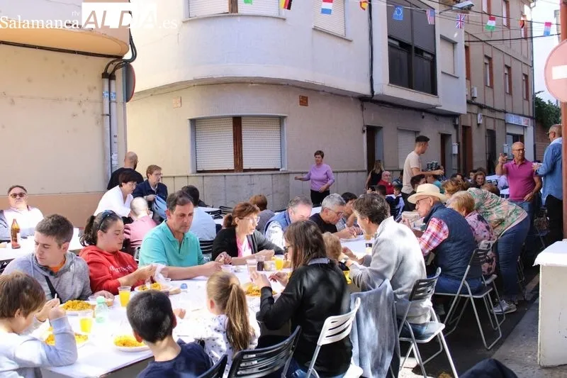 Foto 6 - Paella por las fiestas del barrio de San Miguel