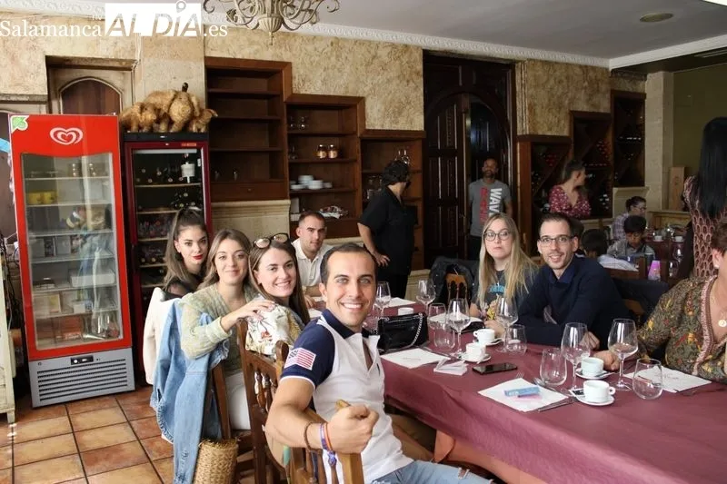 Foto 4 -  Misa, procesi&oacute;n y comida para finalizar las fiestas del barrio de San Miguel