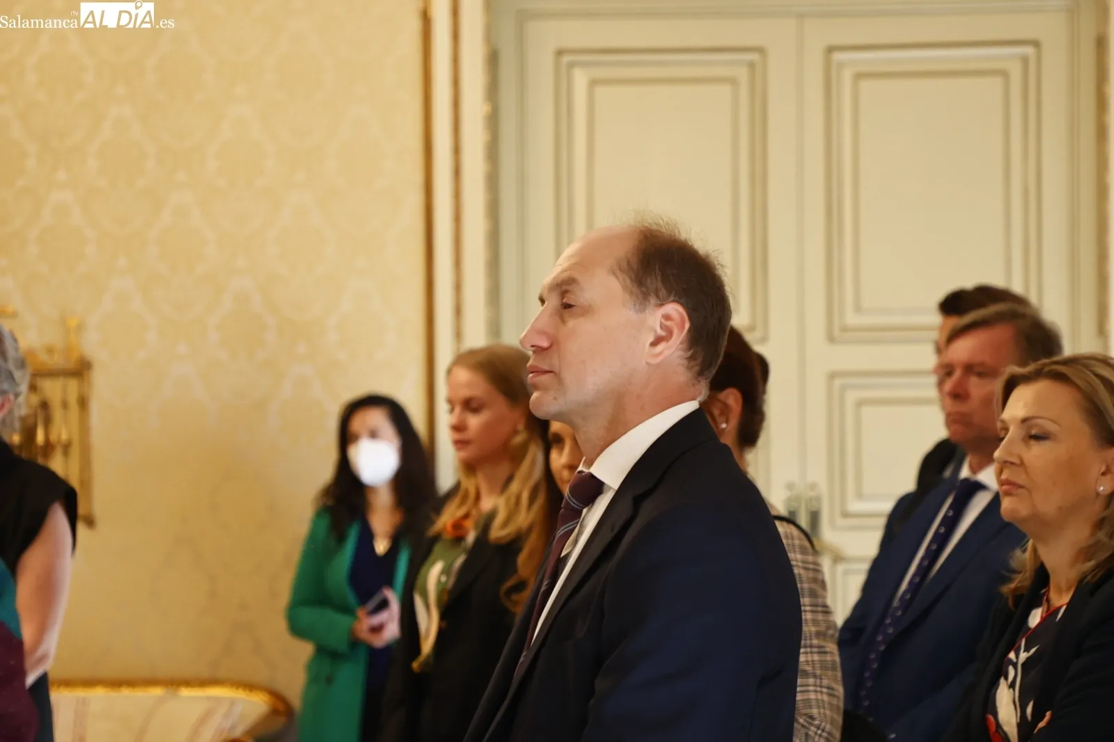 Recepción en el Ayuntamiento a los 22 embajadores que han visitado Salamanca para participar en un foro sobre Derechos Humanos. Fotos David Sañudo