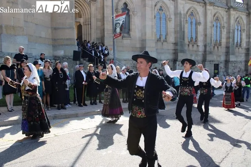 Recreación en Alba de Tormes de la visita de los reyes en el año 1922