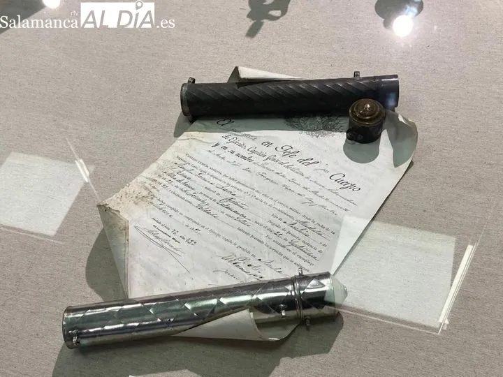 La exposición ‘La Hojalata en la vida cotidiana’ ya se puede visitar en Villares de la Reina