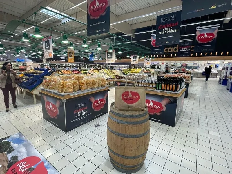 Promoción de productos de Salamanca en Bandeja en E.Leclerc. Foto Diputación de Salamanca