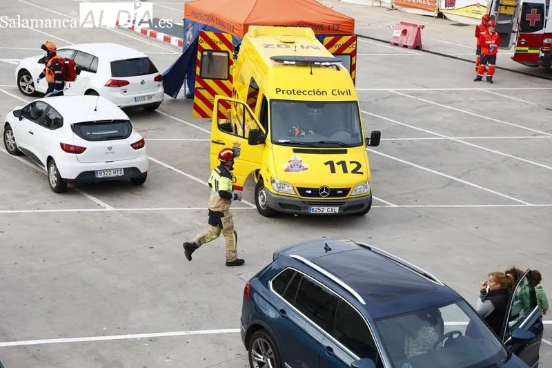 El Centro Comercial El Tormes ha realizado esta mañana un simulacro de evacuación del edificio con motivo de una supuesta situación de emergencia.