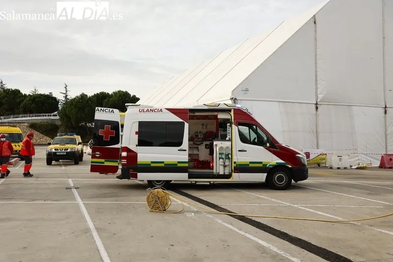 El Centro Comercial El Tormes ha realizado esta mañana un simulacro de evacuación del edificio con motivo de una supuesta situación de emergencia.