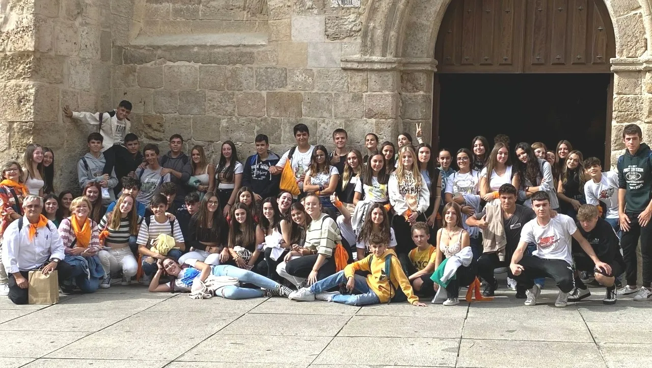 Foto 3 - Alumnos de los IES mirobrigenses participan en Palencia en un Encuentro de Estudiantes de Religi&oacute;n