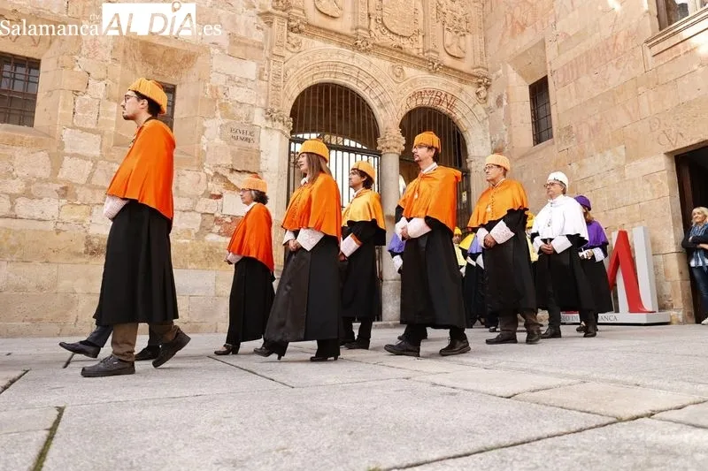Celebración de la Universidad de Salamanca (USAL) por el primer centenario del doctorado 'honoris causa' de Santa Teresa de Jesús, concedido a título póstumo en octubre de 1922. Foto de David Sañudo