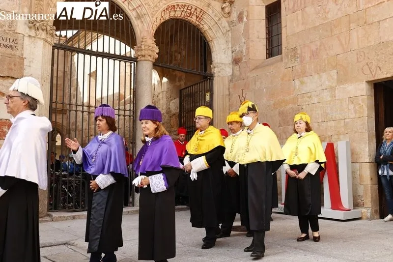 Celebración de la Universidad de Salamanca (USAL) por el primer centenario del doctorado 'honoris causa' de Santa Teresa de Jesús, concedido a título póstumo en octubre de 1922. Foto de David Sañudo