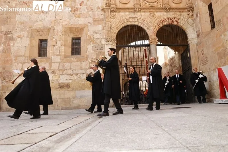 Celebración de la Universidad de Salamanca (USAL) por el primer centenario del doctorado 'honoris causa' de Santa Teresa de Jesús, concedido a título póstumo en octubre de 1922. Foto de David Sañudo