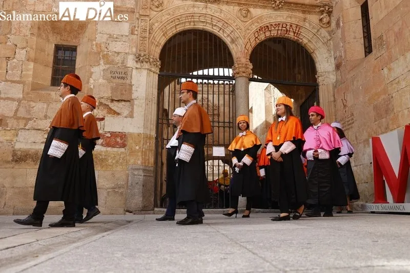 Celebración de la Universidad de Salamanca (USAL) por el primer centenario del doctorado 'honoris causa' de Santa Teresa de Jesús, concedido a título póstumo en octubre de 1922. Foto de David Sañudo