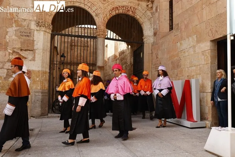 Celebración de la Universidad de Salamanca (USAL) por el primer centenario del doctorado 'honoris causa' de Santa Teresa de Jesús, concedido a título póstumo en octubre de 1922. Foto de David Sañudo