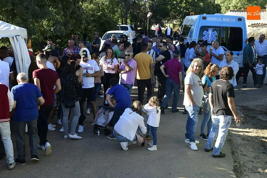 Foto 3 - Pedrotoro consolida en sus fiestas la cita taurina a tope de p&uacute;blico