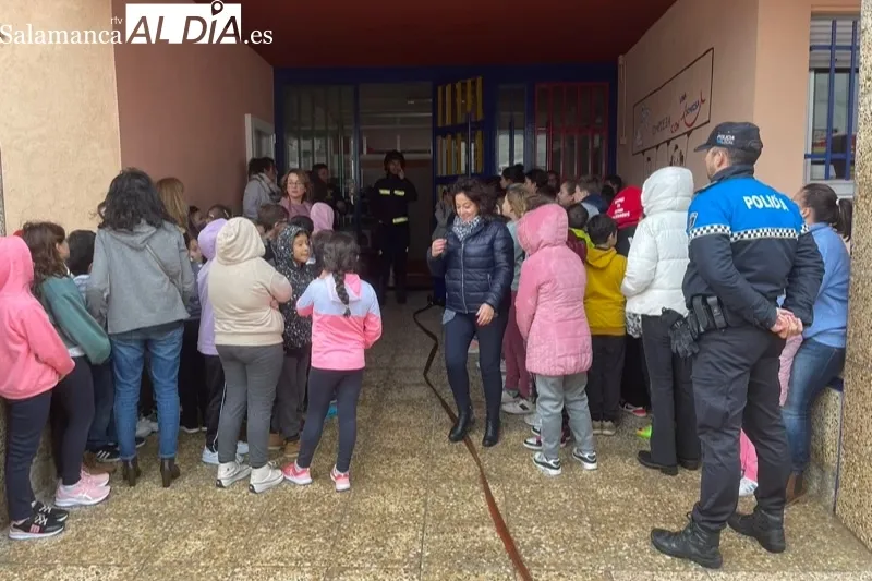 El CEIP Severiano Montero organizaba un simulacro de emergencia 