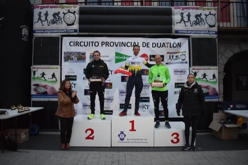 El VI Duatlòn Ciudad de Peñaranda se celebraba en la Plaza de la Constitución   