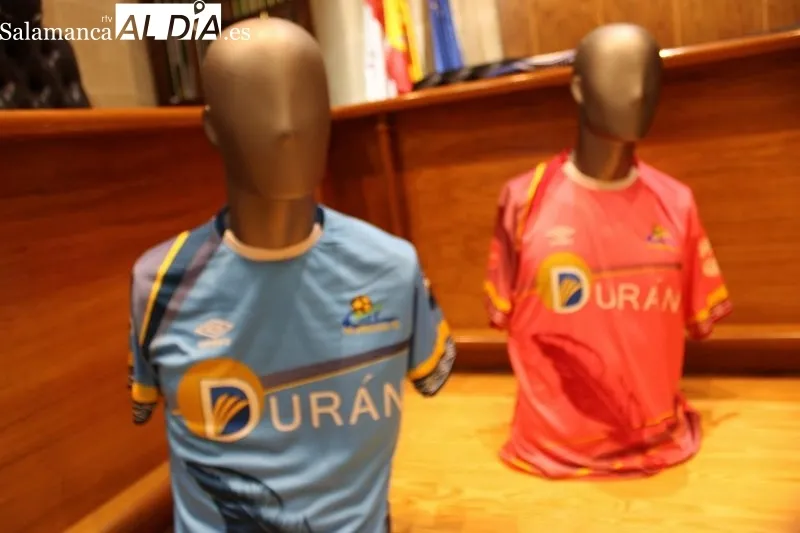 Foto 10 - El Piensos Dur&aacute;n Albense presenta su nueva camiseta para esta temporada
