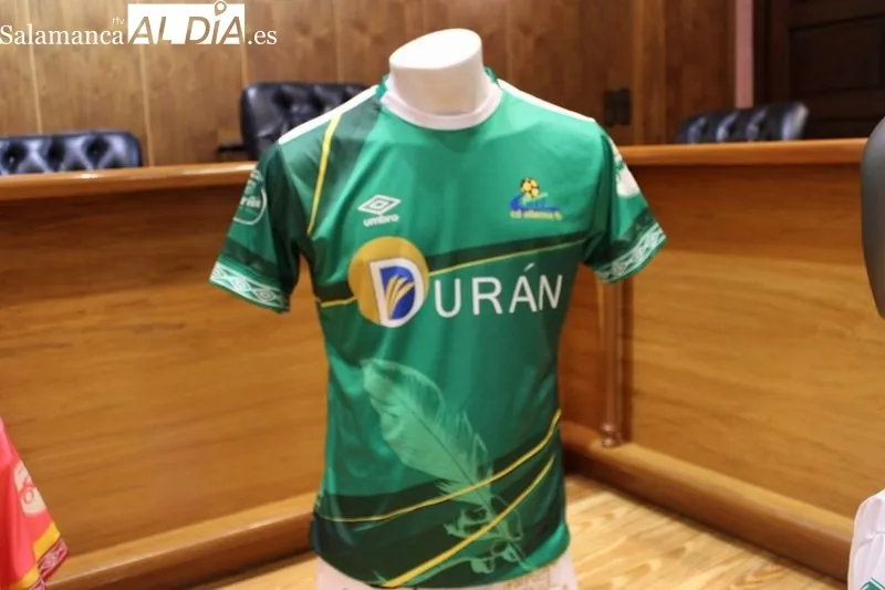 Foto 9 - El Piensos Dur&aacute;n Albense presenta su nueva camiseta para esta temporada