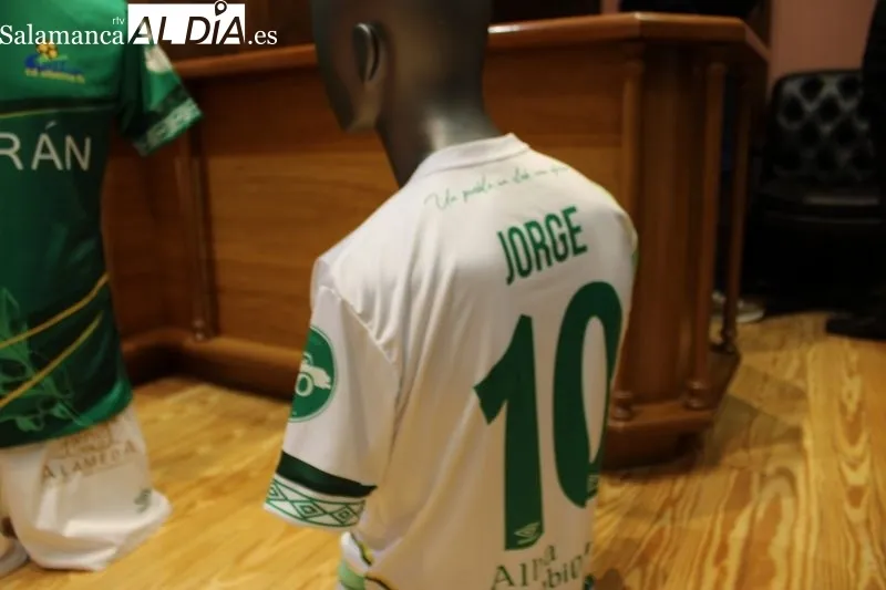 Foto 8 - El Piensos Dur&aacute;n Albense presenta su nueva camiseta para esta temporada