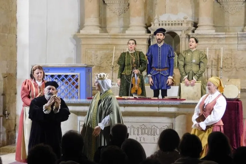 Buscando a Nebrija llegaba a la iglesia parroquial de Villoria