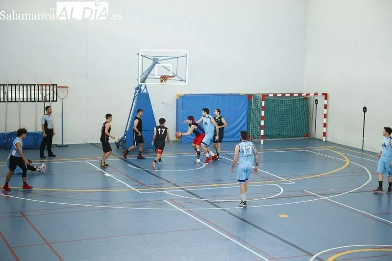 Galería de imágenes del partido entre el Alba de Tormes y el Santa Marta / Fotos: David Sañudo