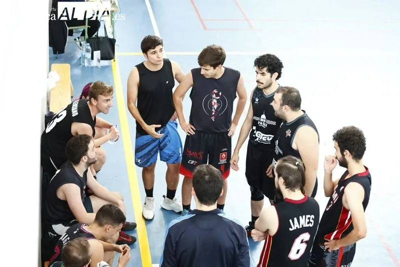 Galería de imágenes del partido entre el Alba de Tormes y el Santa Marta / Fotos: David Sañudo
