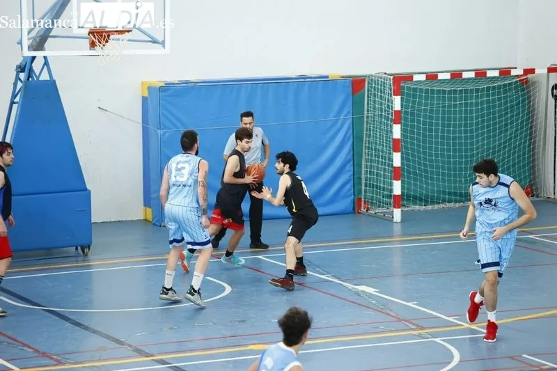 Galería de imágenes del partido entre el Alba de Tormes y el Santa Marta / Fotos: David Sañudo