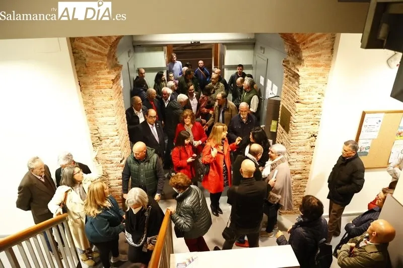 Homenaje al alcalde y concejales de Tejares en 1936. Fotos: David Sañudo