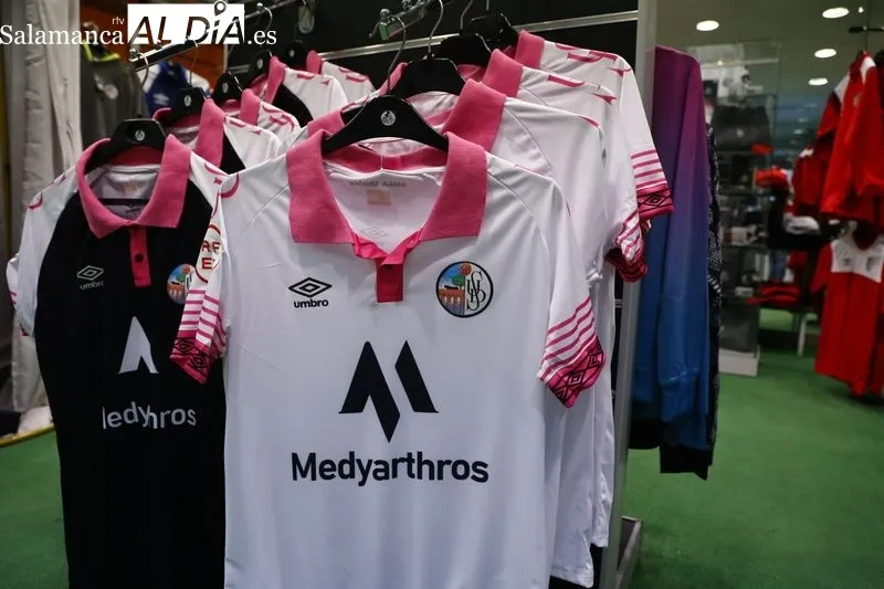 Galería de imágenes de las camisetas del Salamanca UDS / Fotos: David Sañudo