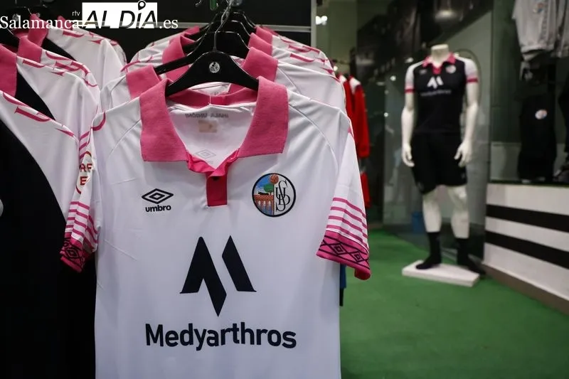 Galería de imágenes de las camisetas del Salamanca UDS / Fotos: David Sañudo