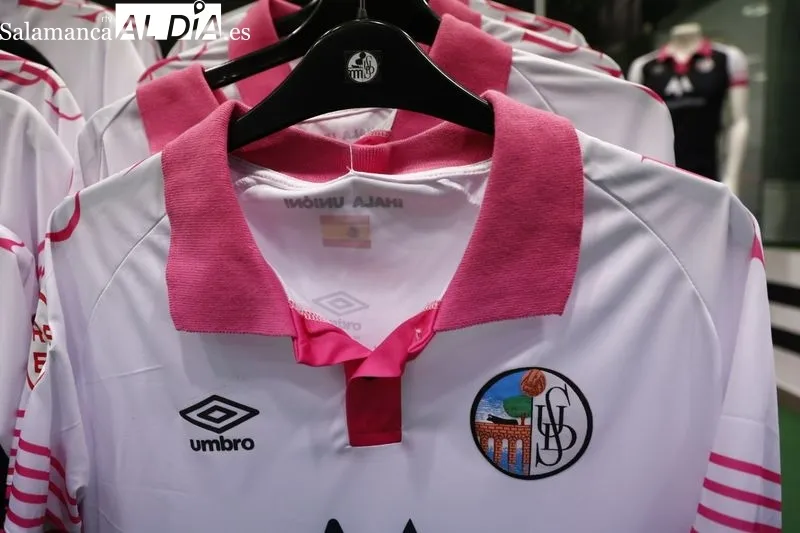 Galería de imágenes de las camisetas del Salamanca UDS / Fotos: David Sañudo