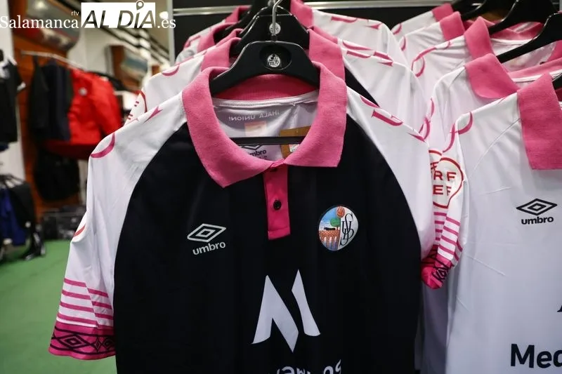 Galería de imágenes de las camisetas del Salamanca UDS / Fotos: David Sañudo