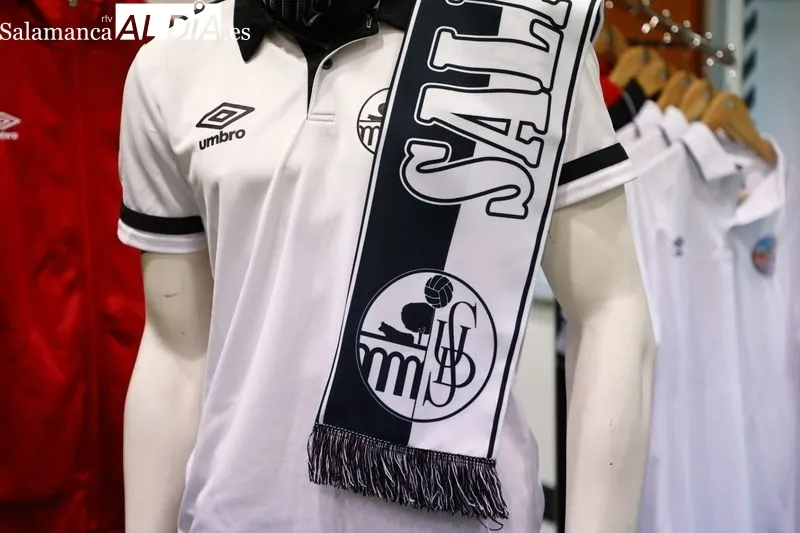 Galería de imágenes de las camisetas del Salamanca UDS / Fotos: David Sañudo