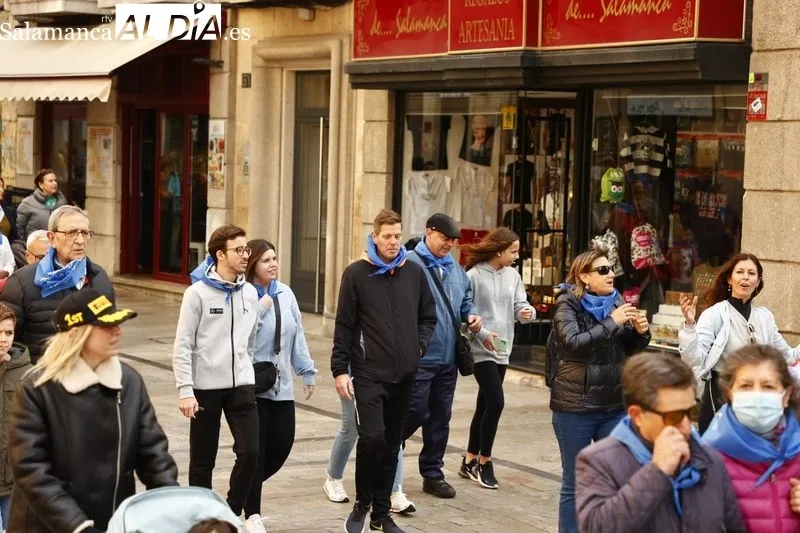 Participantes en la marcha 'Muévete por la diabetes' de este sábado en Salamanca. Fotos: David Sañudo