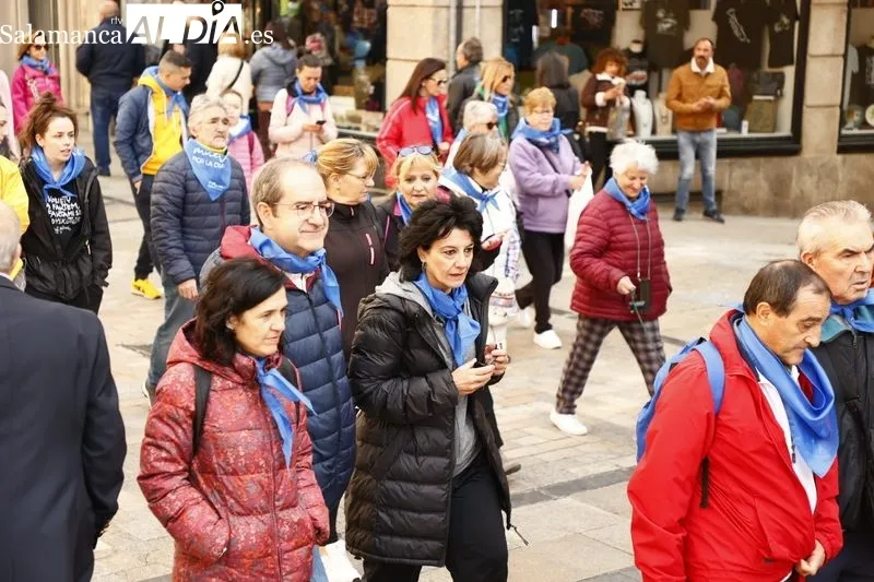 Participantes en la marcha 'Muévete por la diabetes' de este sábado en Salamanca. Fotos: David Sañudo