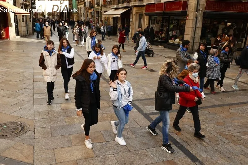 Participantes en la marcha 'Muévete por la diabetes' de este sábado en Salamanca. Fotos: David Sañudo