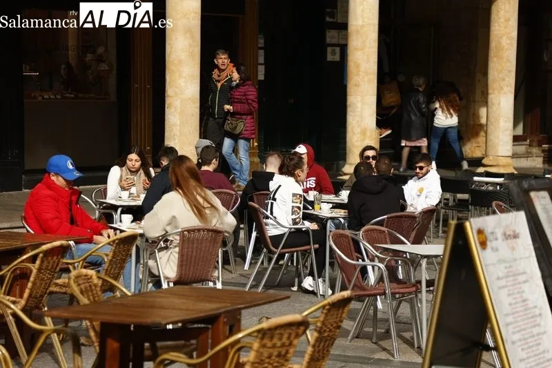 Ambiente en el centro de Salamanca este sábado. Fotos: David Sañudo