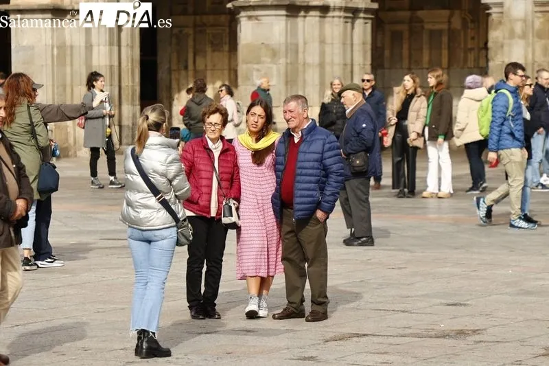 Ambiente en el centro de Salamanca este sábado. Fotos: David Sañudo