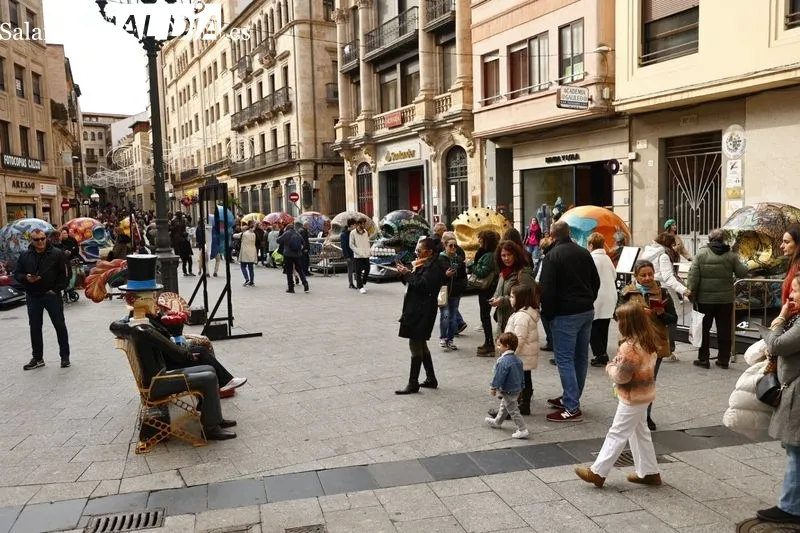 Ambiente en el centro de Salamanca este sábado. Fotos: David Sañudo