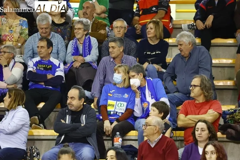 Público del partido en Würzburg entre Avenida y Zaragoza / Fotos: David Sañudo